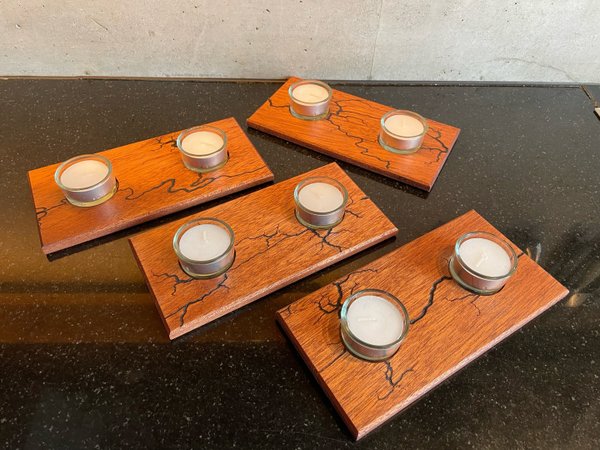 Teelichthalter Holz mit Lichtenbergfiguren für 2 Teelichter